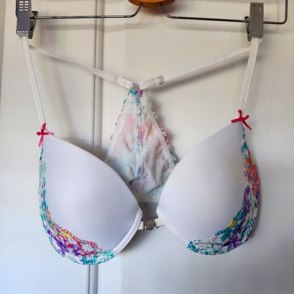 La Senza Push Up Bras and Lingerie - Picture 1 of 9